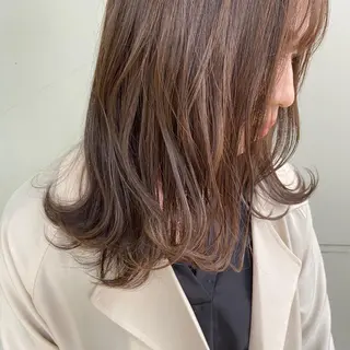 ミディアム カラー GO TODAY所属・ハイトーン/小顔 カット/Ayumuのヘアスタイル