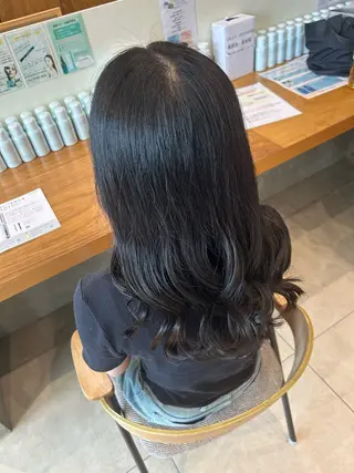 カラー 福田 愛友のヘアスタイル