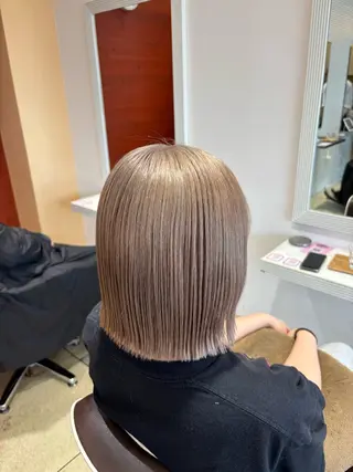 ミディアム カラー ベージュカラー⌇﻿ くびれヘア.𐙚心音のヘアスタイル