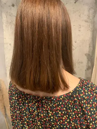 ミディアム ブリーチなしWカラー /地毛風/小林凪沙のヘアスタイル