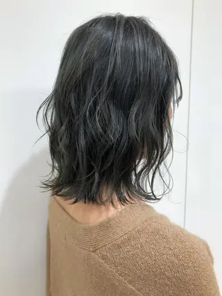 ミディアム カラー ケアブリーチ 坪井佑樹のヘアスタイル
