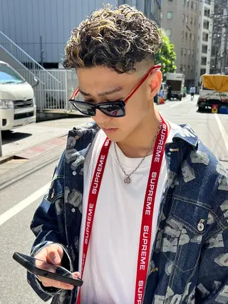 ショート パーマ メンズ 豊崎 佑輔のヘアスタイル