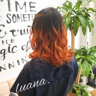 セミロング エクステ・髪質改善・ ブリーチ・吉田大介のヘアスタイル