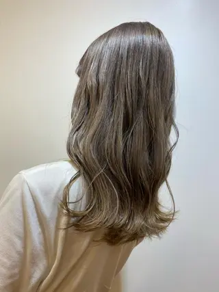 カラー 茅ヶ崎/ハイライト/ ハイトーン/関口実華のヘアスタイル