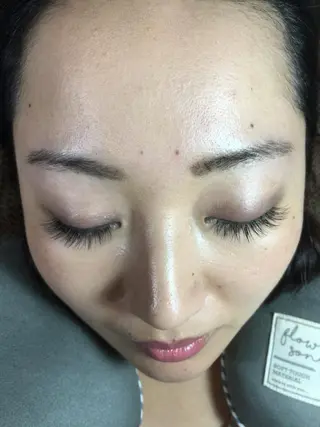 マツエク・マツパ 長持ちLEDマツエク 谷塚駅前店floveのマツエク・マツパデザイン