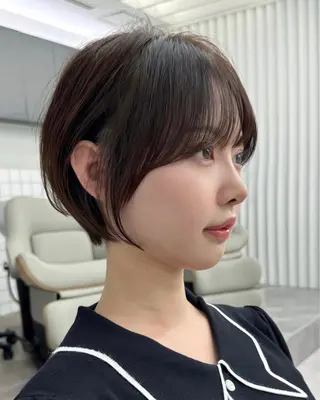 ショート ショートヘア くすみカラー、大場猛のヘアスタイル