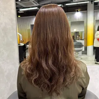 セミロング パーマ fullbloom hair&spa所属・DAIKIベージュ 🍂レイヤーカットのヘアスタイル