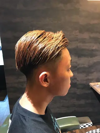 ミディアム カラー メンズ 代表スタイリスト 直田 洋人のヘアスタイル