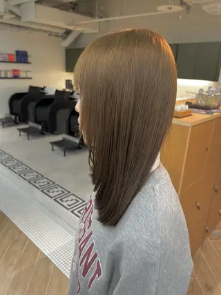 セミロング カラー ベージュ/ダブルカラ ー/新潟駅/青柳萌果のヘアスタイル