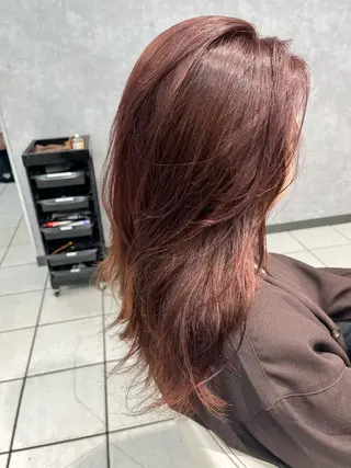 セミロング カラー アートディレクター 尾内 友美のヘアスタイル