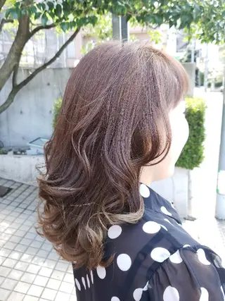 ミディアム カラー 艶髪✨ハイトーン ✨ホワイト✨北宗一郎のヘアスタイル