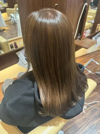 カラー 金子 珠梨のヘアスタイル
