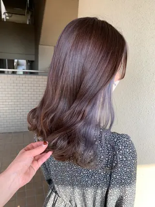 セミロング カラー regalo Acari🍎のヘアスタイル