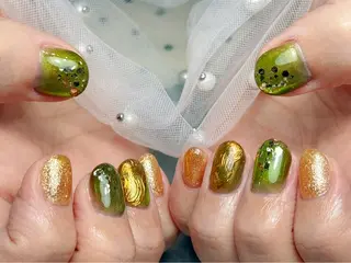 ネイル マジックミラー所属・マジック ミラーのネイルデザイン