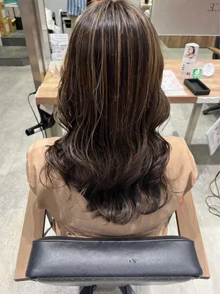 ロング カラー 一樹ハイトーン/ブリ ーチ/透明感カラーのヘアスタイル