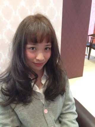 セミロング カラー graxi'    グラシー所属・ブリーチ/ハイトーン SERINAのヘアスタイル