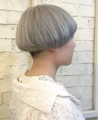 ショート ブリーチ、パーマ 西部笑のヘアスタイル