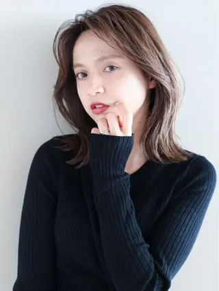 ミディアム AFLOAT TOKYOのヘアスタイル
