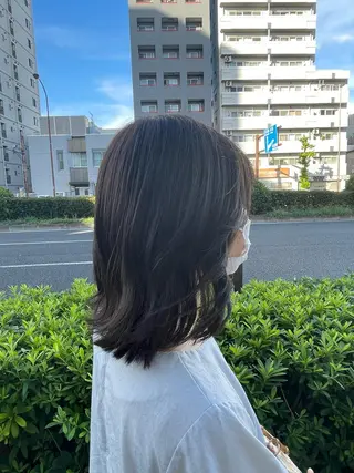 ミディアム カラー ニシザカ マナのヘアスタイル