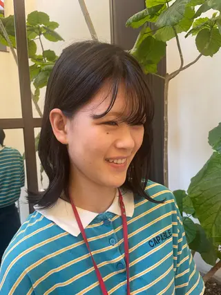 セミロング カラー 梨子🐣艶カラー🌈 ダメージレス💖のヘアスタイル