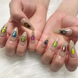 ネイル ゴテゴテ💙ワンホン リオナのネイルデザイン