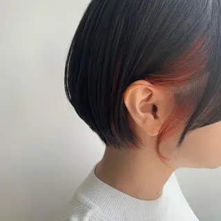 ショート nuu所属・💜ショート💜 ウルフ、ボブ二色亜美のヘアスタイル