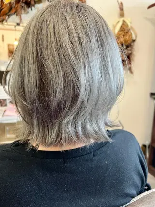 ミディアム カラー hair works raptureのヘアスタイル