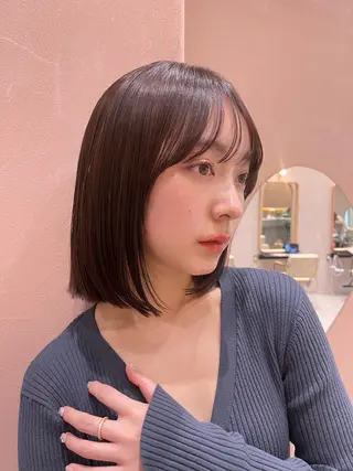 ミディアム カラー 阿久津真衣 似合わせカットのヘアスタイル