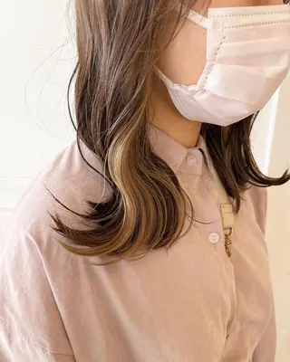 セミロング 狩野 くるみのヘアスタイル