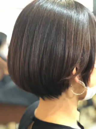 ショート カラー antica YOSHIのヘアスタイル