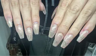 ネイル H'ami Nail Salon所属・りか 長さ出しのネイルデザイン