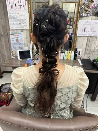 ロング 土屋朱理/ ハイトーンカラーのヘアスタイル