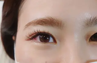 マツエク・マツパ NAZ eyelash&eyebrow by medical salon所属・NAZ 表参道 Tomokoのマツエク・マツパデザイン
