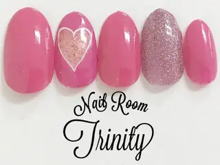 ネイル Trinity staffのネイルデザイン