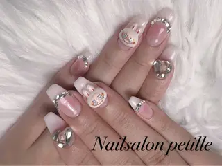 ネイル Nailsalon petille所属・Ｈ azのネイルデザイン