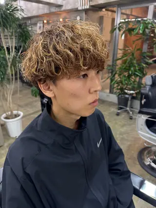 ショート パーマ メンズ Lond GULLMAN所属・高橋大和/ メンズ特化美容師のヘアスタイル