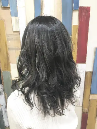 カラー 嶋村夏実🌼レイヤー 🌸白髪ぼかしのヘアスタイル