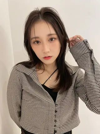 ロング カラー レイヤーカット、 大人可愛い 中村美羅のヘアスタイル