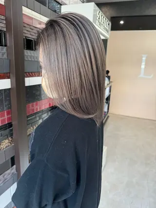 ミディアム カラー ショート×ブリーチ 🪞問屋町/yujiのヘアスタイル