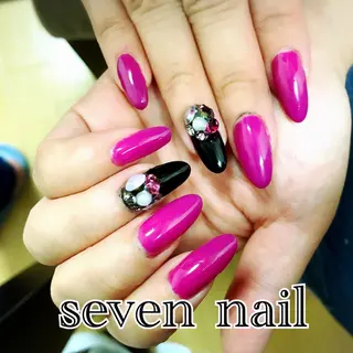 ネイル 名倉 なな子のネイルデザイン