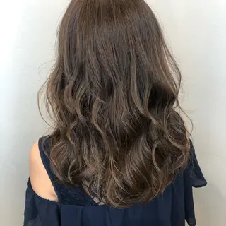 セミロング ハイライト 石橋 瑞穂のヘアスタイル