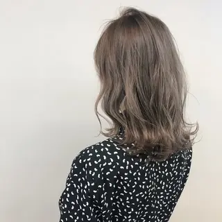 ミディアム カラー ハルナ /ボブカットモデルのヘアスタイル