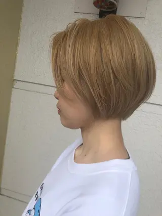 ショート カラー レイヤーカット匠 イソザキノリユキのヘアスタイル