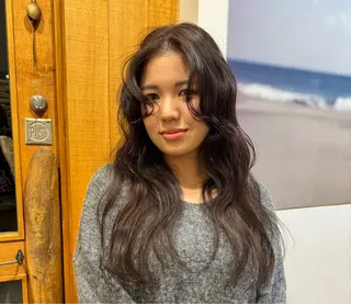 ロング 岡元 綺良のヘアスタイル