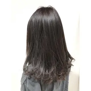 セミロング カラー KIZU 髪質改善 オカルト怪談のヘアスタイル