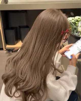 ロング IVE所属・渋谷/髪質改善🫧 透け感カラー🎀🤍のヘアスタイル