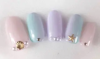 ネイル ゲン レイカのネイルデザイン