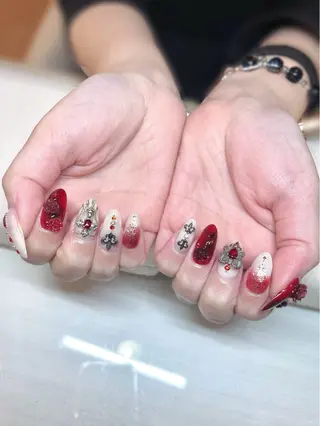 ネイル Once upon a princessシェアサロンL'OM OSAKA所属・Once upon a princessのネイルデザイン