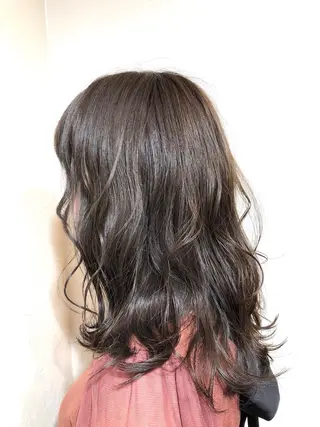 セミロング カラー 浦山 和之のヘアスタイル