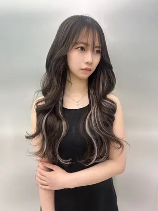 ロング 大阪ヘアカラー ブリーチmarinaのヘアスタイル